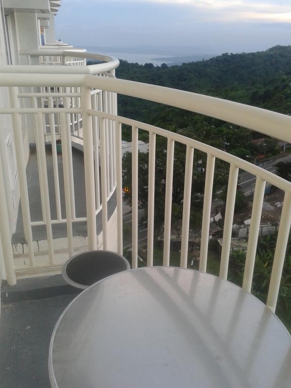 Migs Place At Tagaytay Prime Tagaytay City Exterior photo