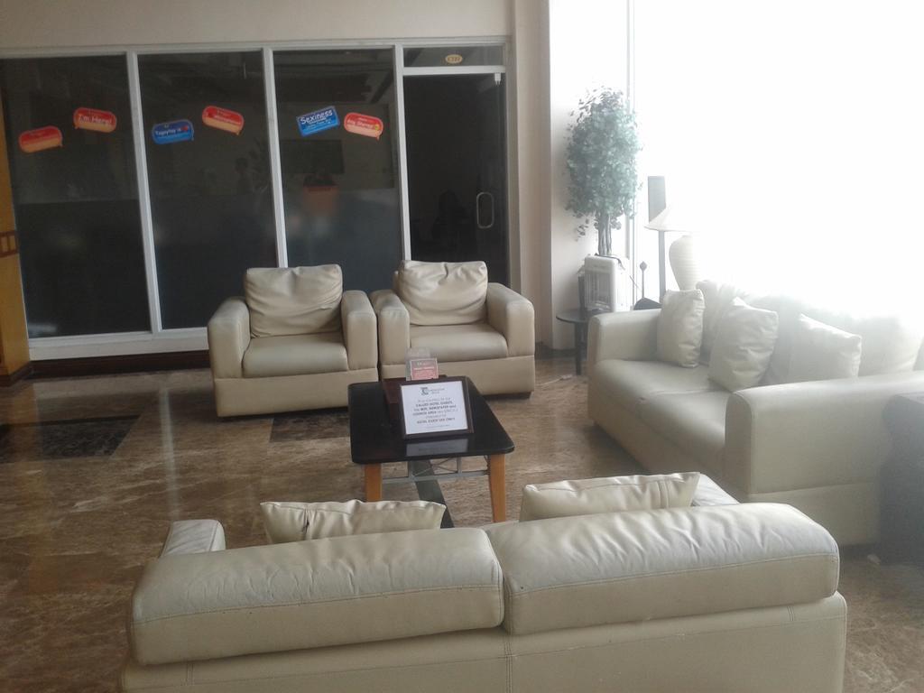 Migs Place At Tagaytay Prime Tagaytay City Exterior photo